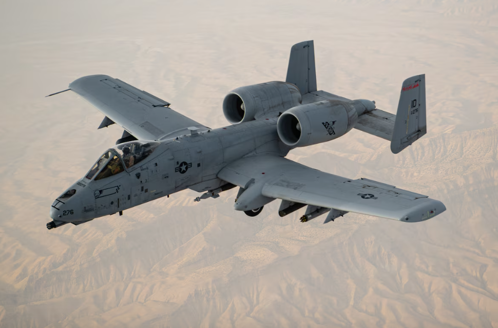 MODFORGE & ACADEMY | A-10A THUNDERBOLT II (OPERATION IRAQI FREEDOM) - 1:72 SCALE MODEL AIRCRAFT KIT